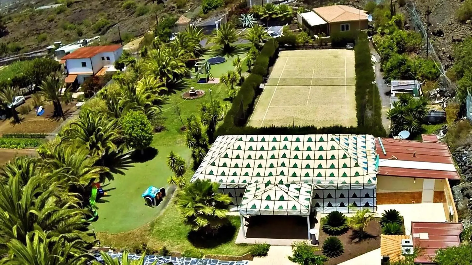Ferienhaus In Guia De Isora Mit Grosser Terrasse